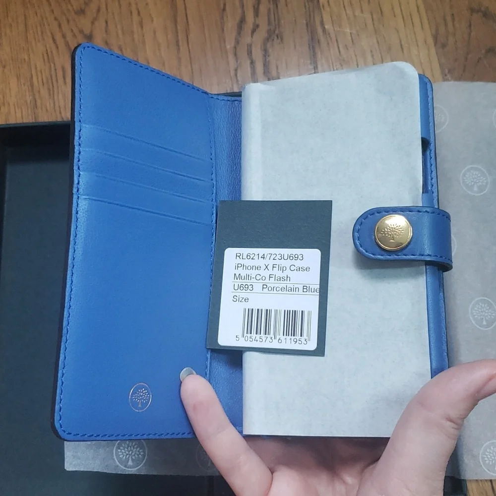 NWT Mulberry iPhone X/ XS Flip Case